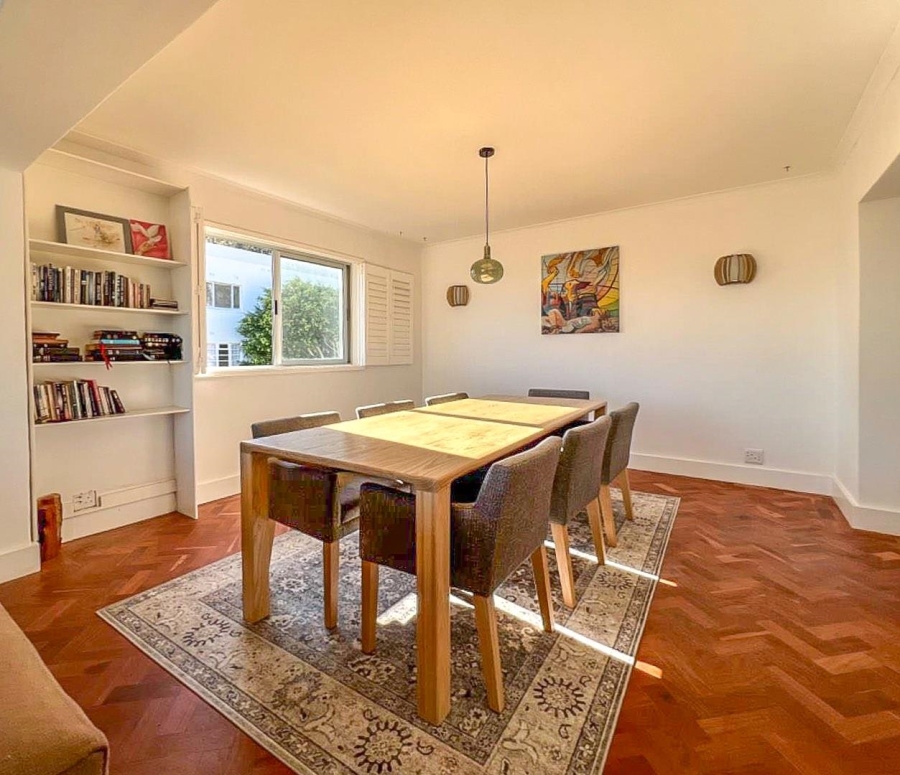 2 Bedroom Property for Sale in Sea Point Western Cape